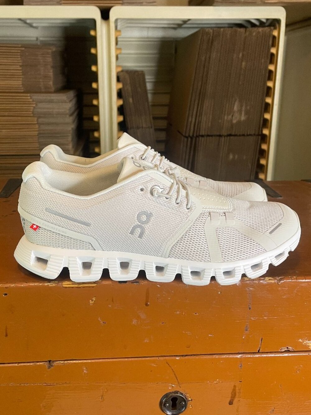 On Cloud 5 Women's Size 8.5 W Pearl White Road Running Athletic Workout Shoes